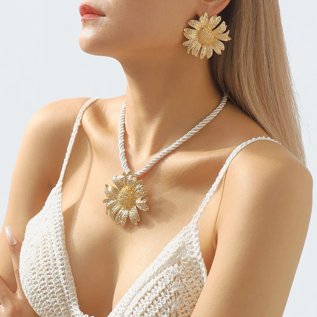 Elegant Sunflower Necklace Set