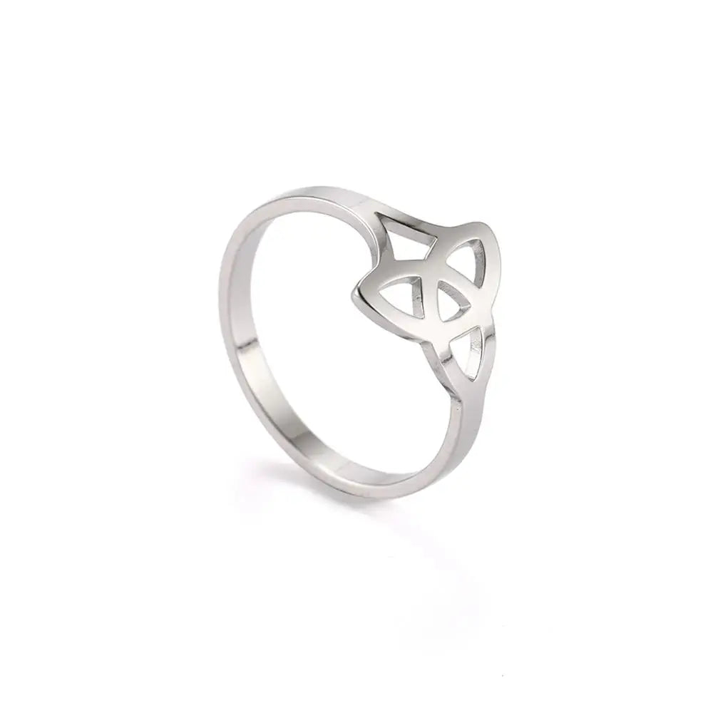 Triquetra Casual Gold Ring