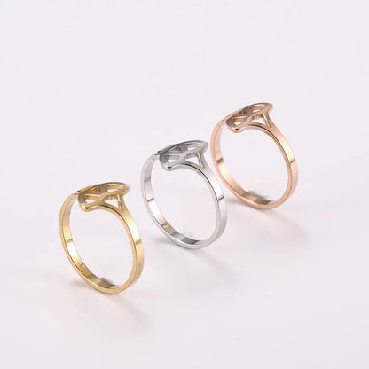 Triquetra Casual Gold Ring