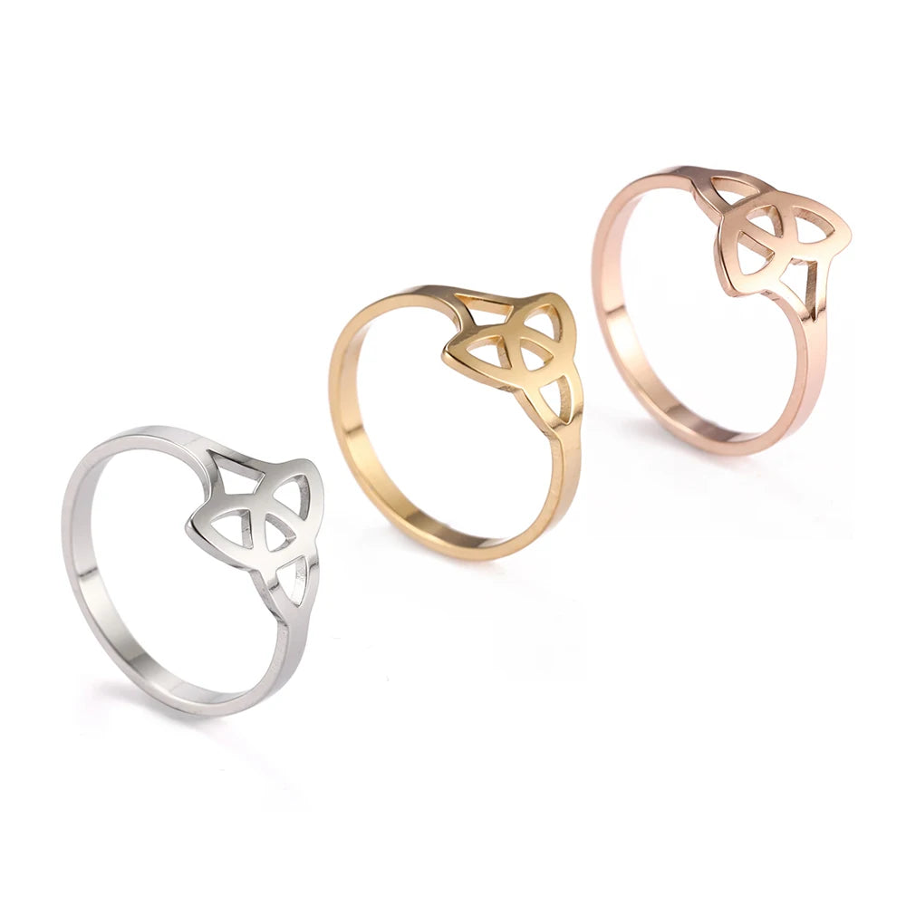 Triquetra Casual Gold Ring