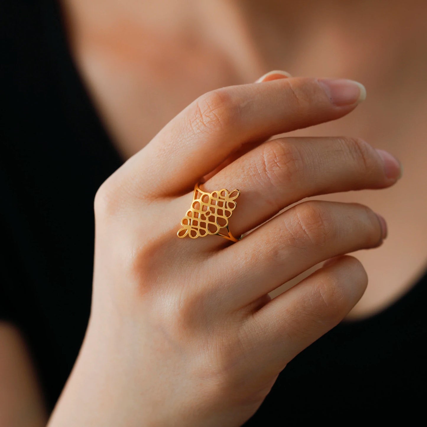 Knot Minimalist Ring