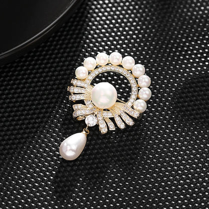 Round Imitation pearl Brooch