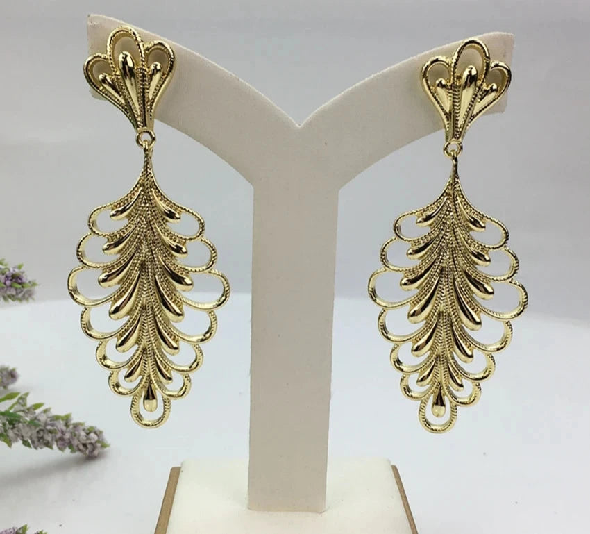  Women's Oval Earrings