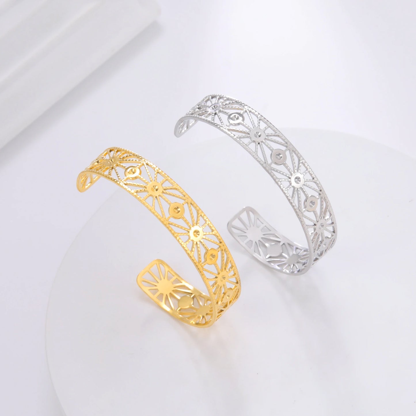 Stylish Sunflower Bangle Bracelet