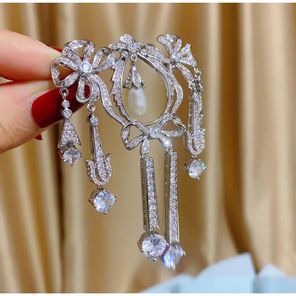 Fringe Imitation Pearl Brooch