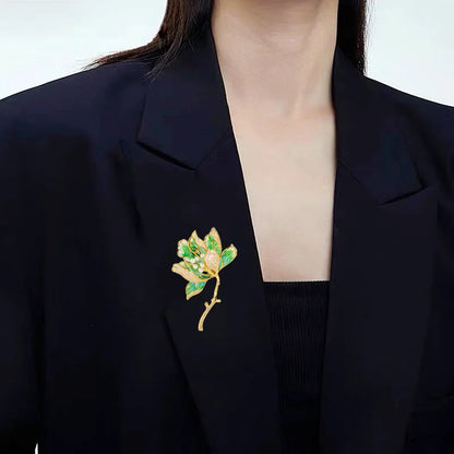 Fashionable Hibiscus Brooch