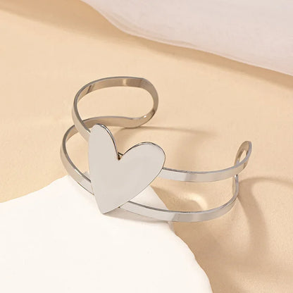 Chic Heart Shape Cuff