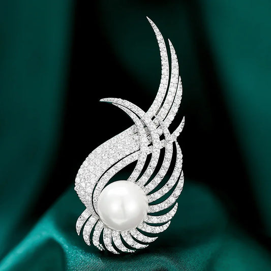 Fashionable Corsage Wing Brooch