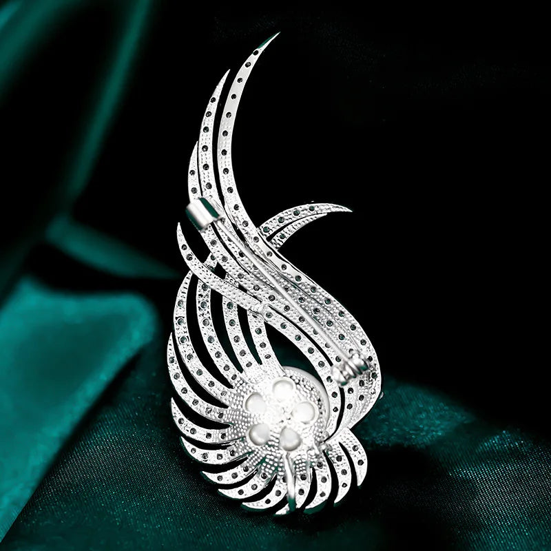 Fashionable Corsage Wing Brooch