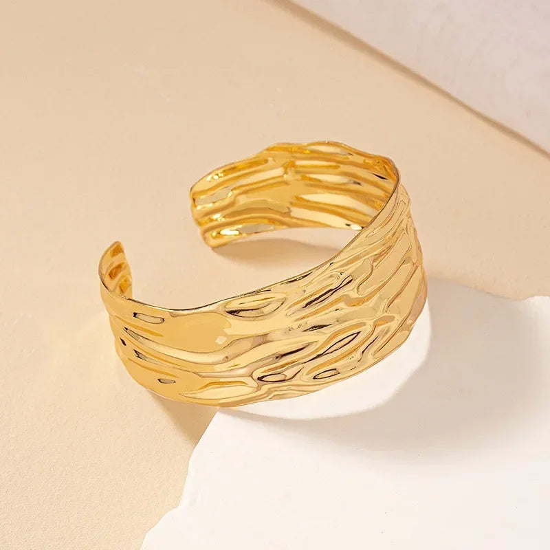 Trendy Wrinkle Design Bracelet