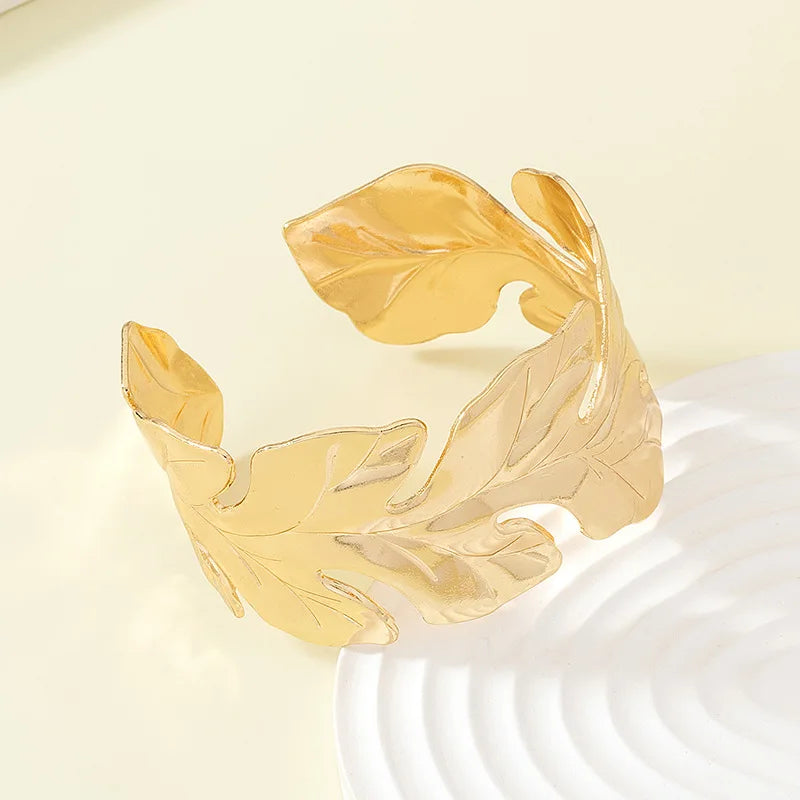 Leaf Design Metal Bracelet