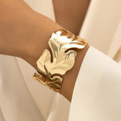 Leaf Design Metal Bracelet