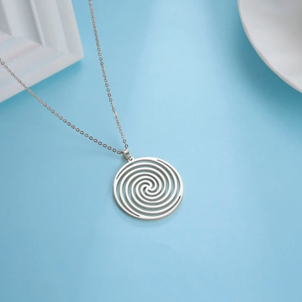 Modern Spiral Round Necklace