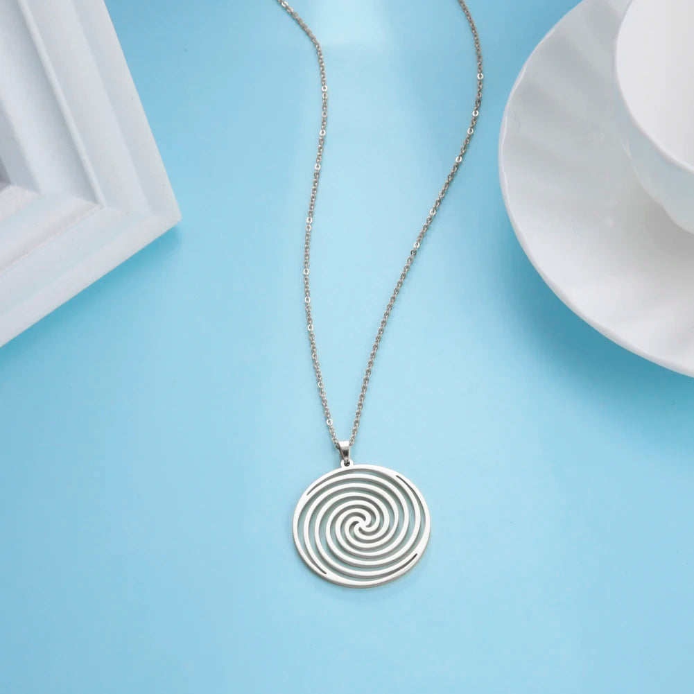 Modern Spiral Round Necklace