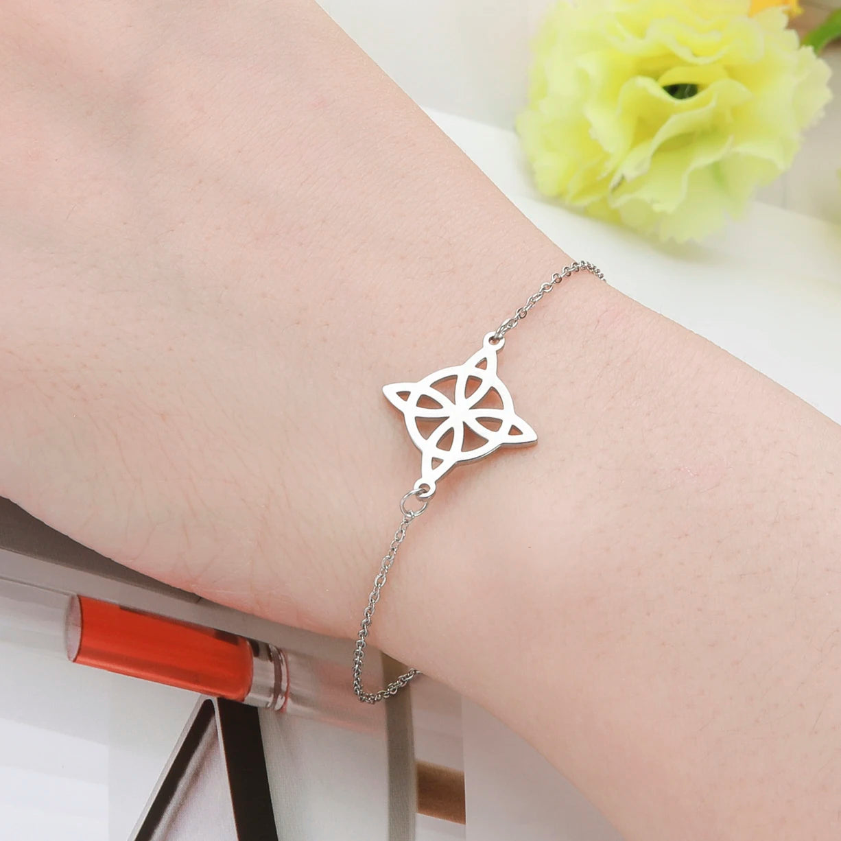 Women’s Celtic Knot Love Bracelet