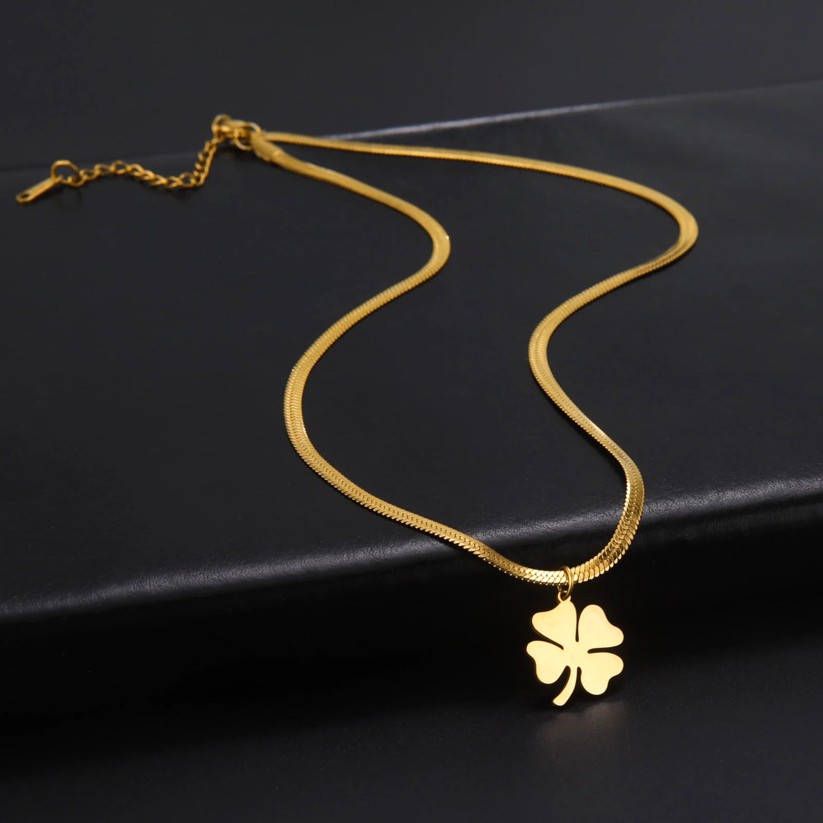 Clover Gold Snake Chain