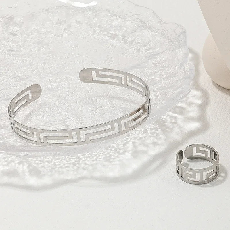 Elegant Hollow Bracelet Set