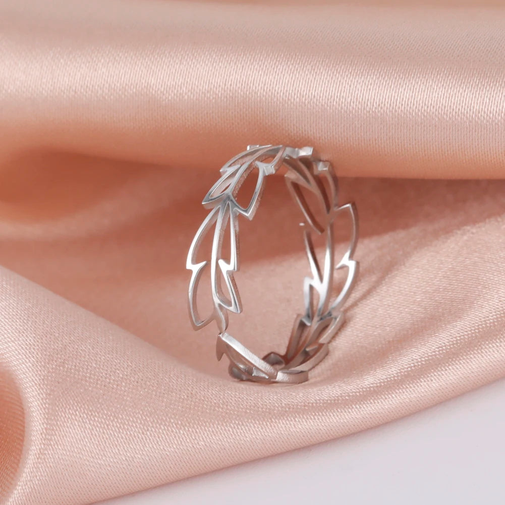 Women’s  Hollow Leaf Rings