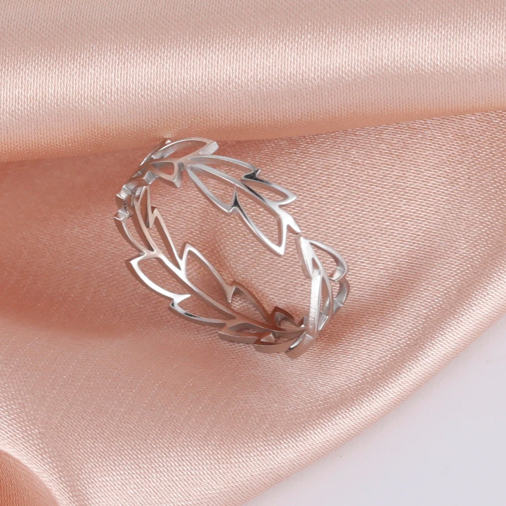 Women’s Hollow Leaf Rings