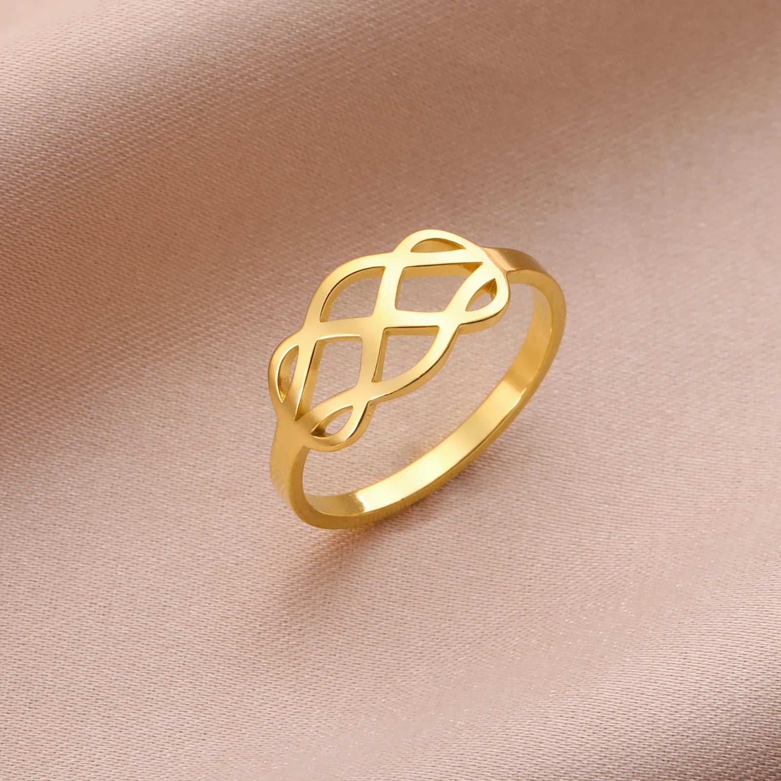 Vintage Gold Celtic Knot Ring