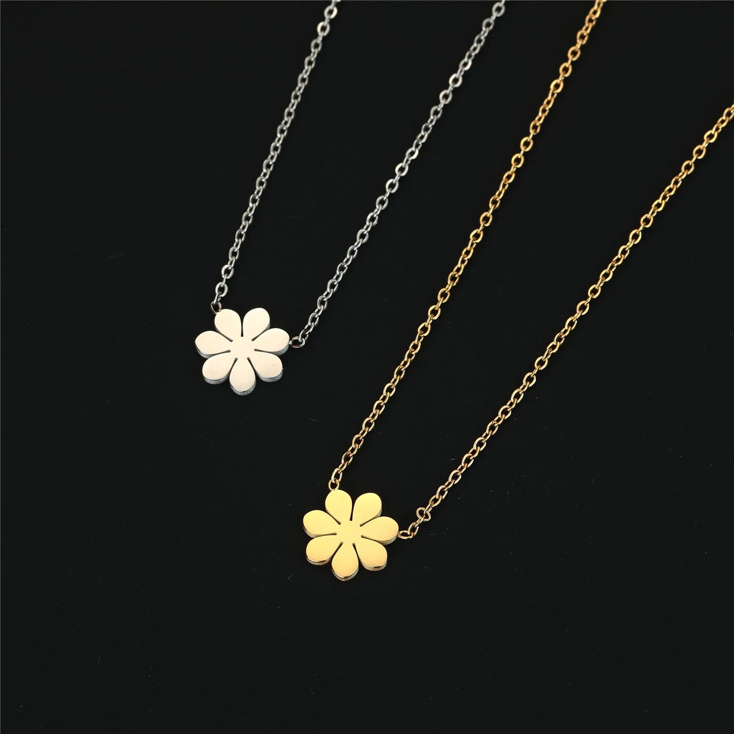 Gold Daisy Choker Necklace