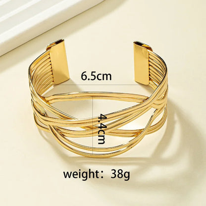 Stylish Winding Line Cuff