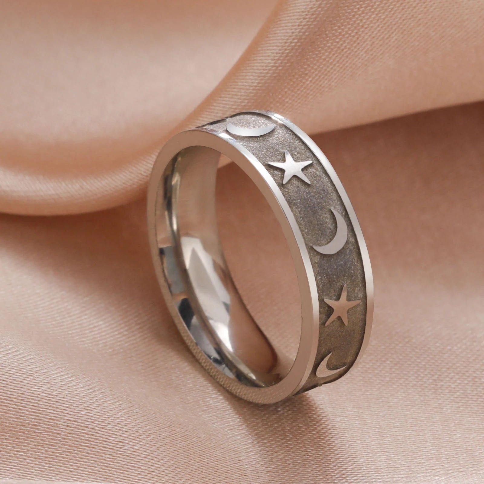 Matte Gold Star Ring