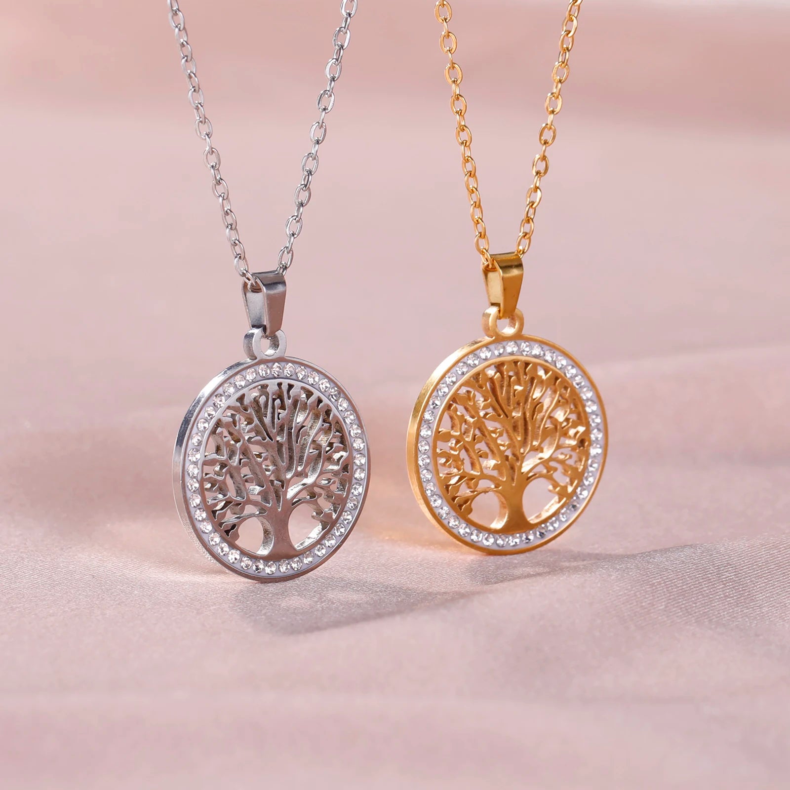 Round Pendant Neck Chains