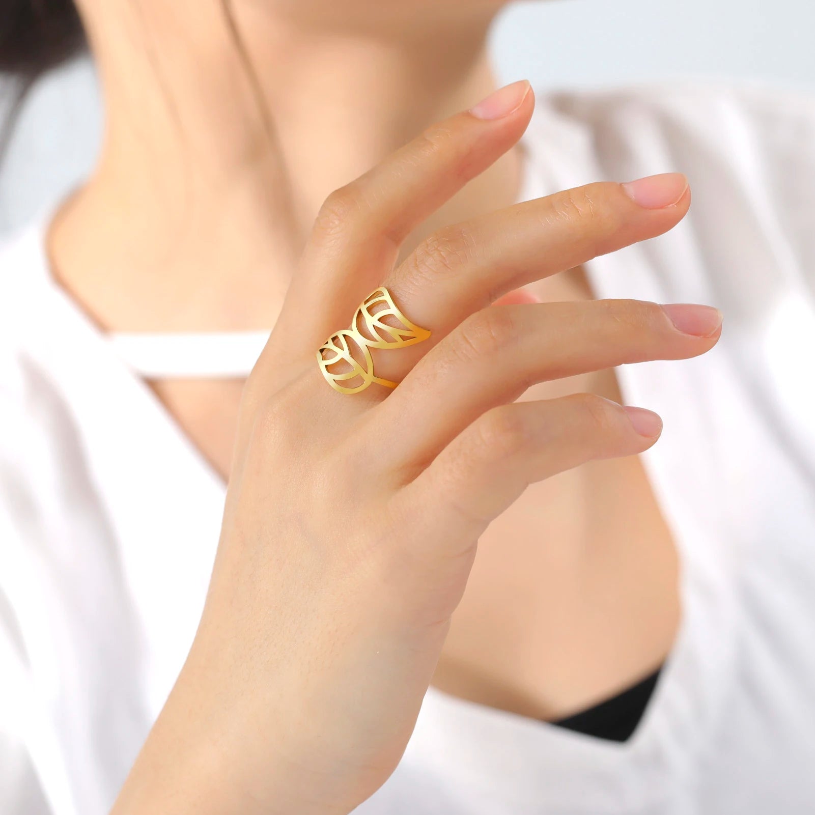 Two Leaves Gold Finger Ring