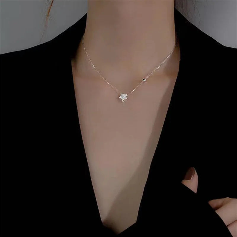 Elegant 18k Silver Star Pendant