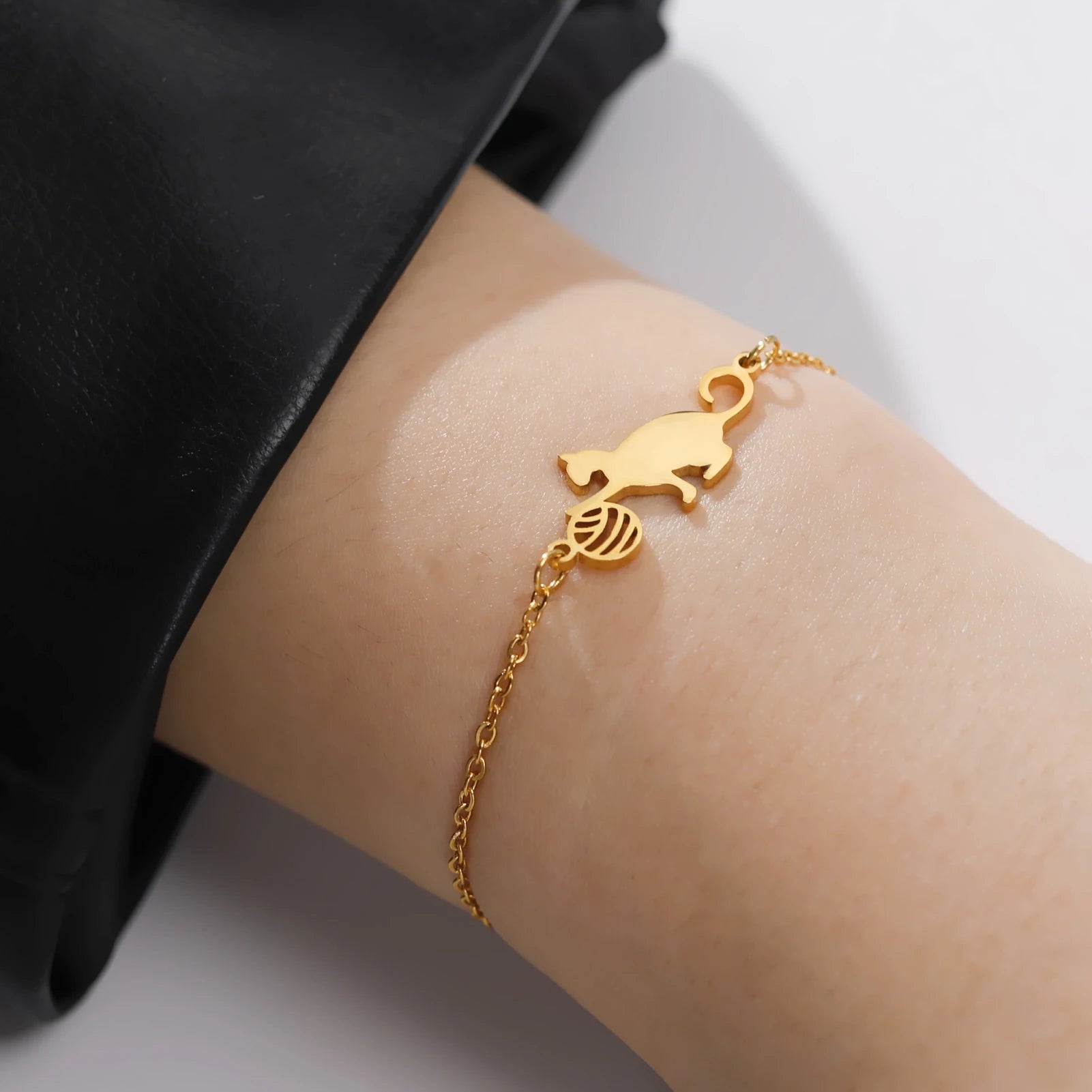 Kitten Ball Hand Bracelet