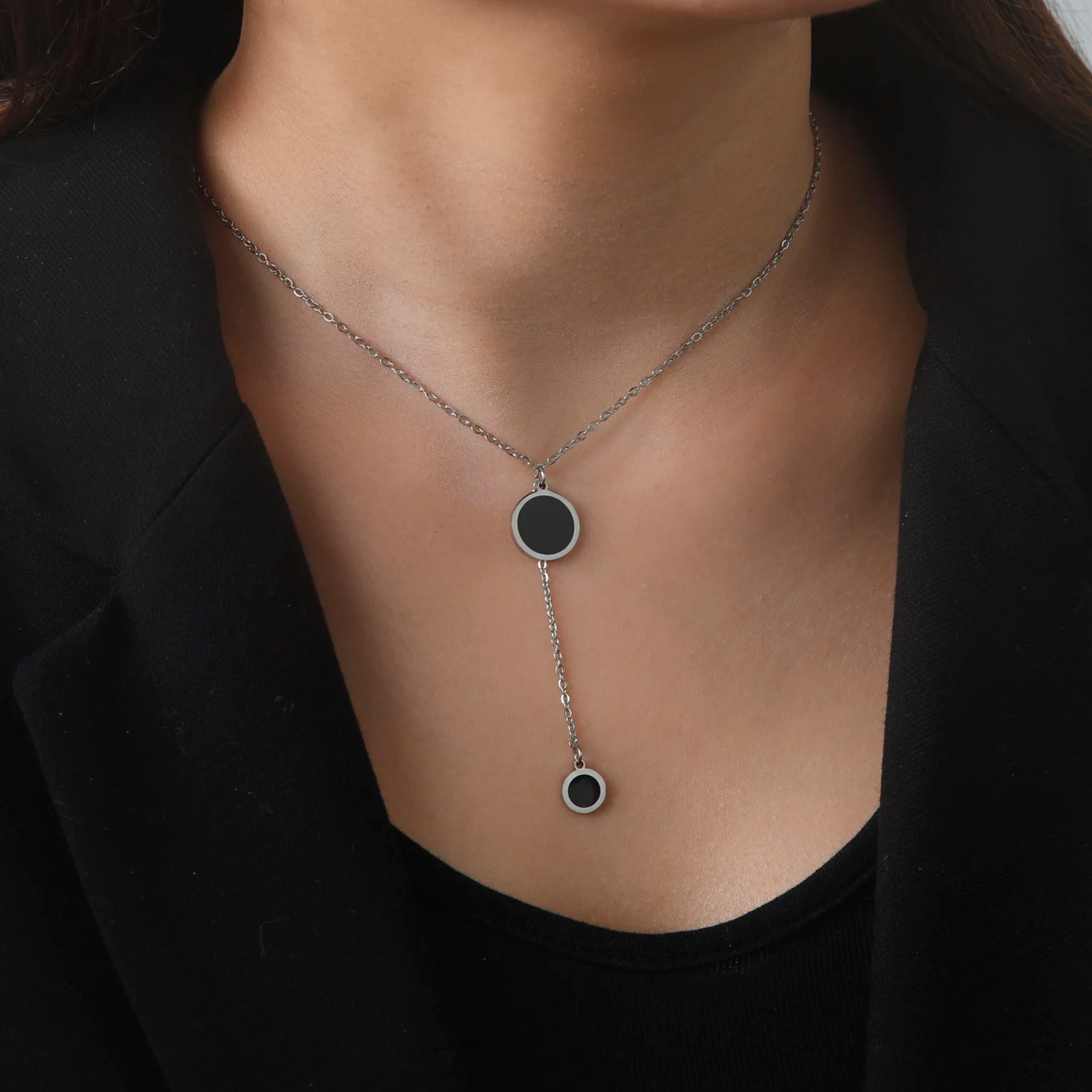 Elegant Round Necklace