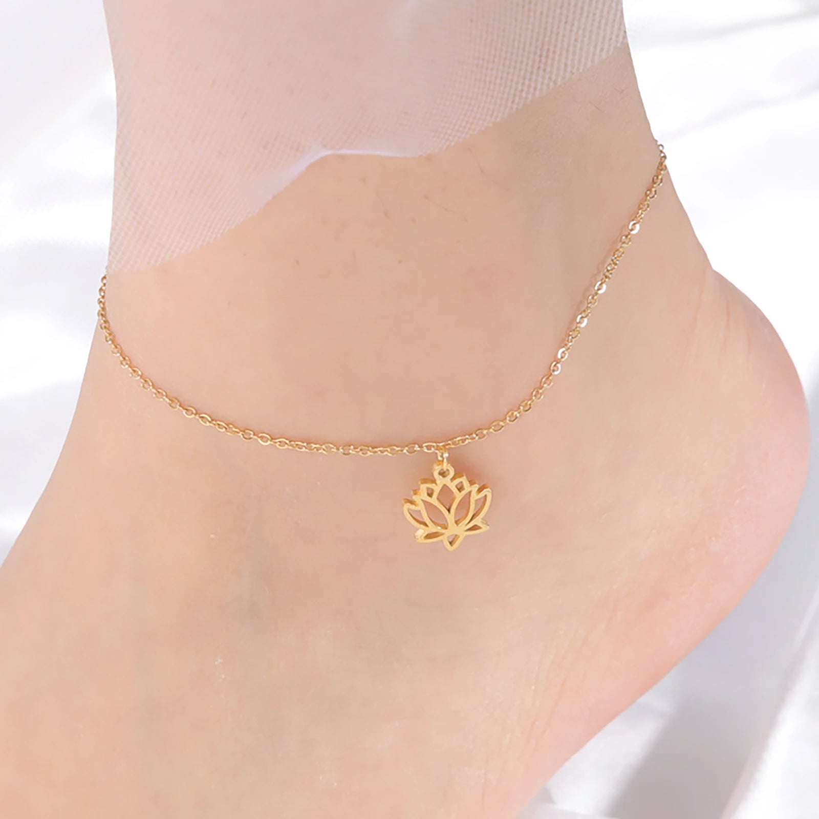 Lotus Pendant Bracelet