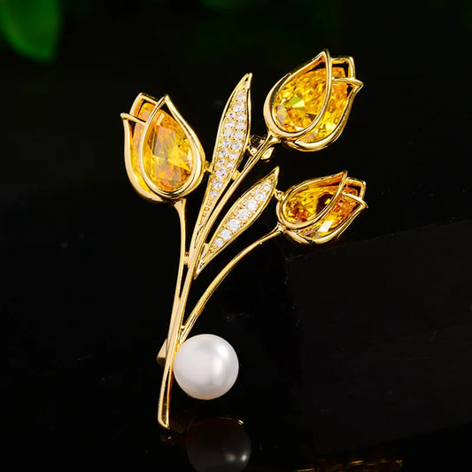 Tulip Pearl Temperament Brooch