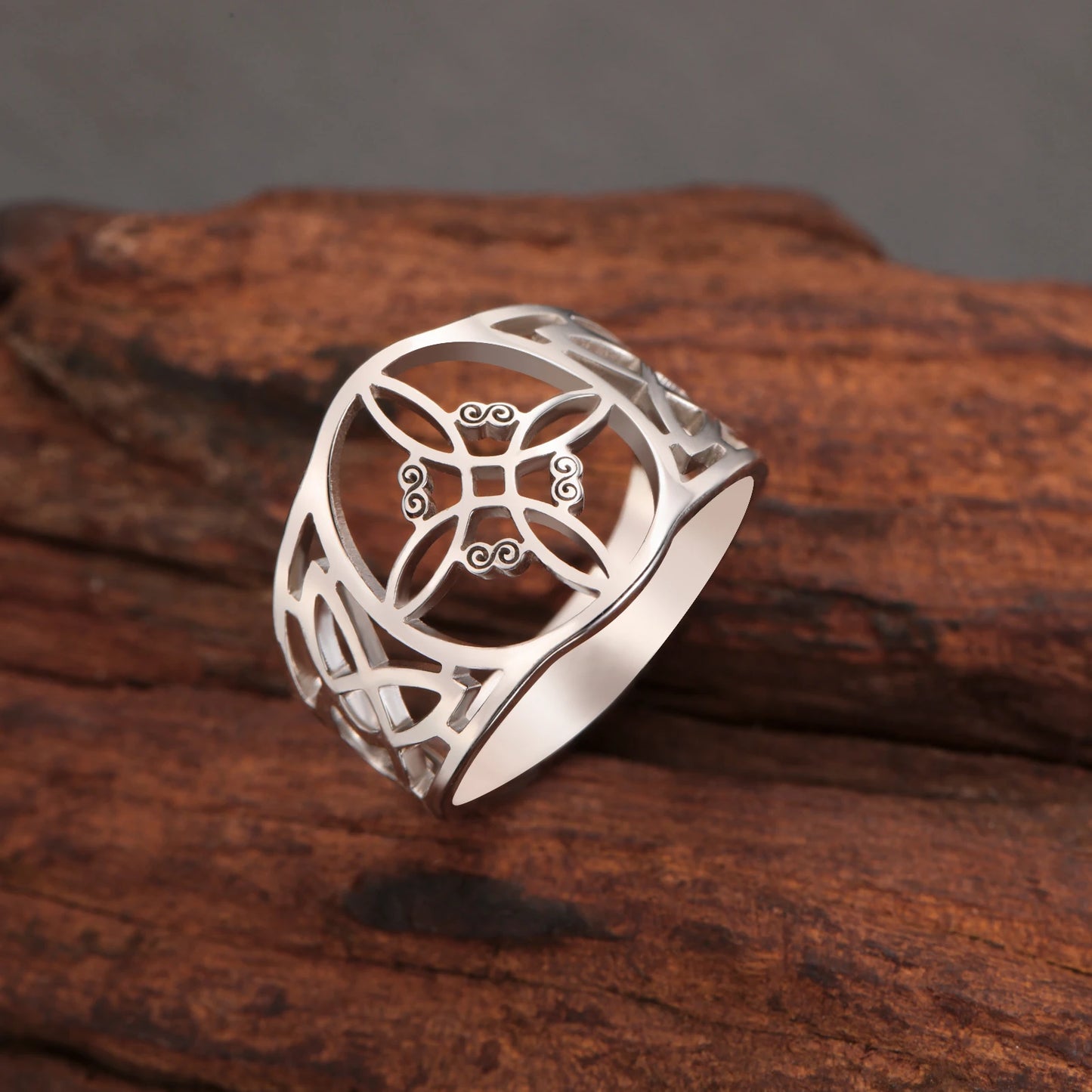 Celtic Knot Amulet Ring