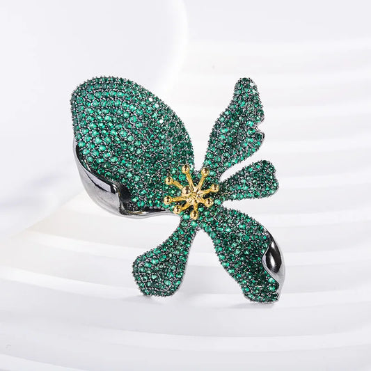 Micro Vintage Exquisite Brooch