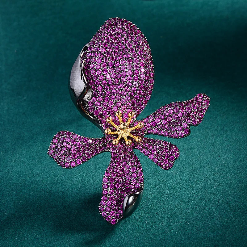 Micro Vintage Exquisite Brooch